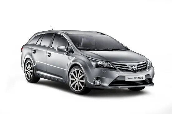 Alquiler Toyota Avensis en Sinaia